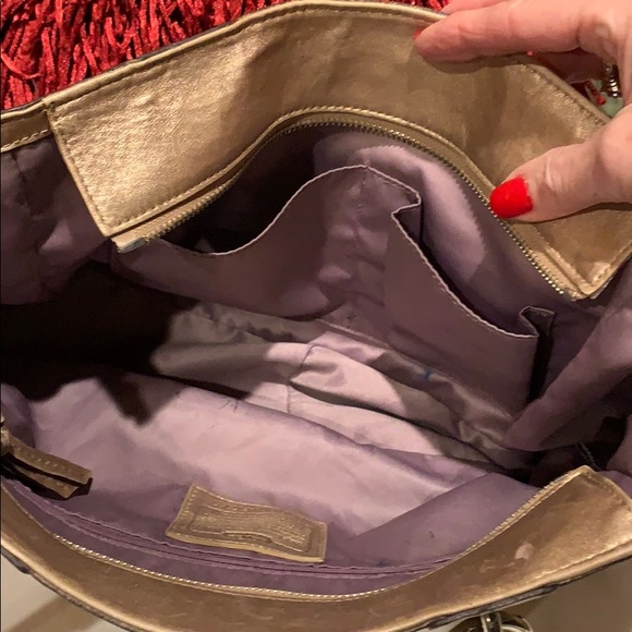 Coach metallic gold signature embossed leather - Picture 2 of 8